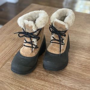 Sorel Women’s Snow Angel Suede Shearling Lined Waterproof Winter Boots Size 